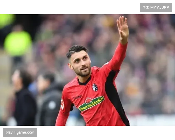 德甲花絮：弗赖堡主场为即将退役的球队功勋前锋格里福举行特别致敬仪式